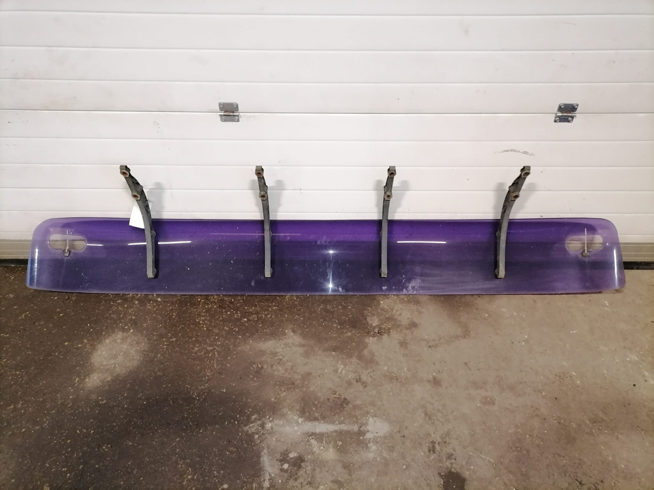 MAN Sun visor 81637010032 - Carrosserie et extérieur pour Camion: photos 5 MAN Sun visor 81637010032 - Carrosserie et extérieur pour Camion: photos 5