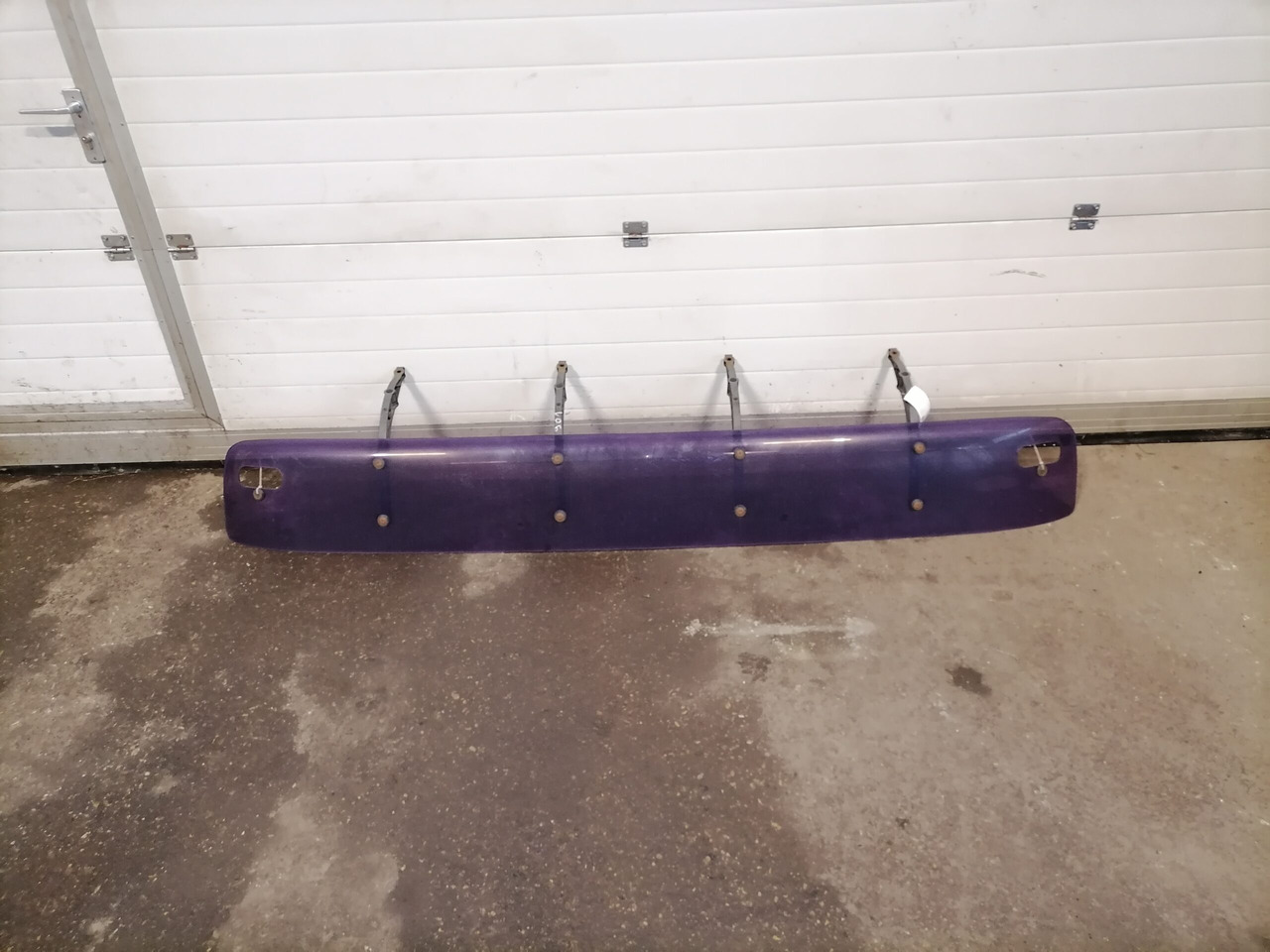 MAN Sun visor 81637010032 - Carrosserie et extérieur pour Camion: photos 1 MAN Sun visor 81637010032 - Carrosserie et extérieur pour Camion: photos 1