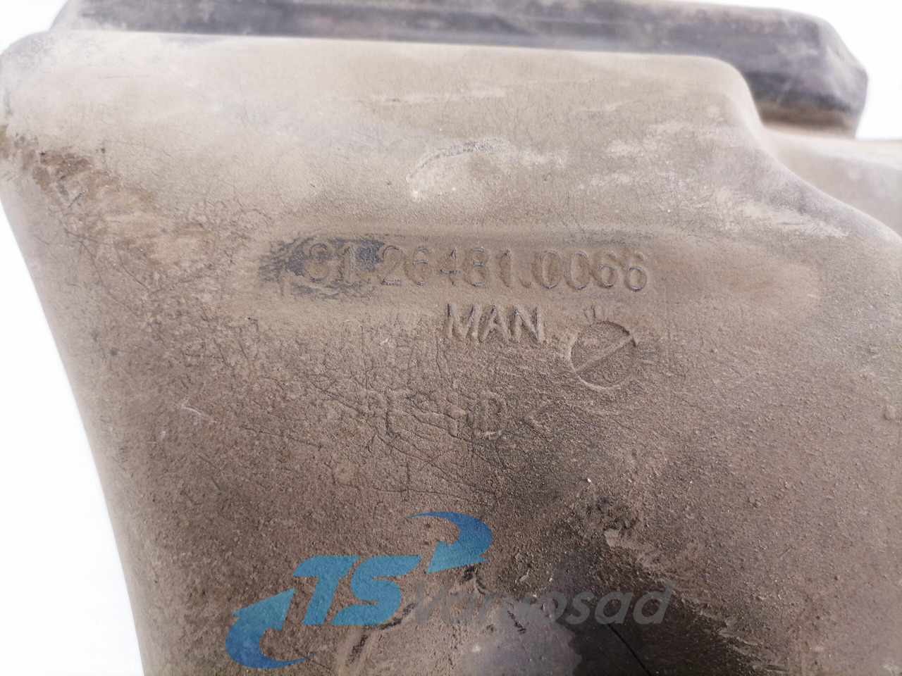 MAN Windscreen washer fluid tank 81264810066 - Essuie-glace pour Camion: photos 2 MAN Windscreen washer fluid tank 81264810066 - Essuie-glace pour Camion: photos 2