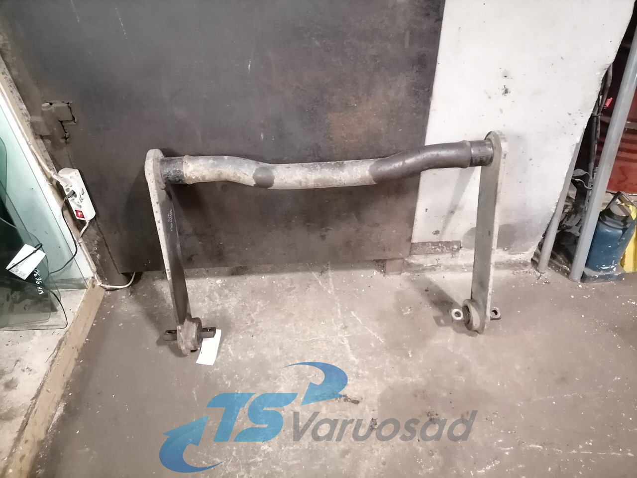 Mercedes-Benz Anti-roll bar A9423200211 - Barre stabilisatrice pour Camion: photos 1 Mercedes-Benz Anti-roll bar A9423200211 - Barre stabilisatrice pour Camion: photos 1
