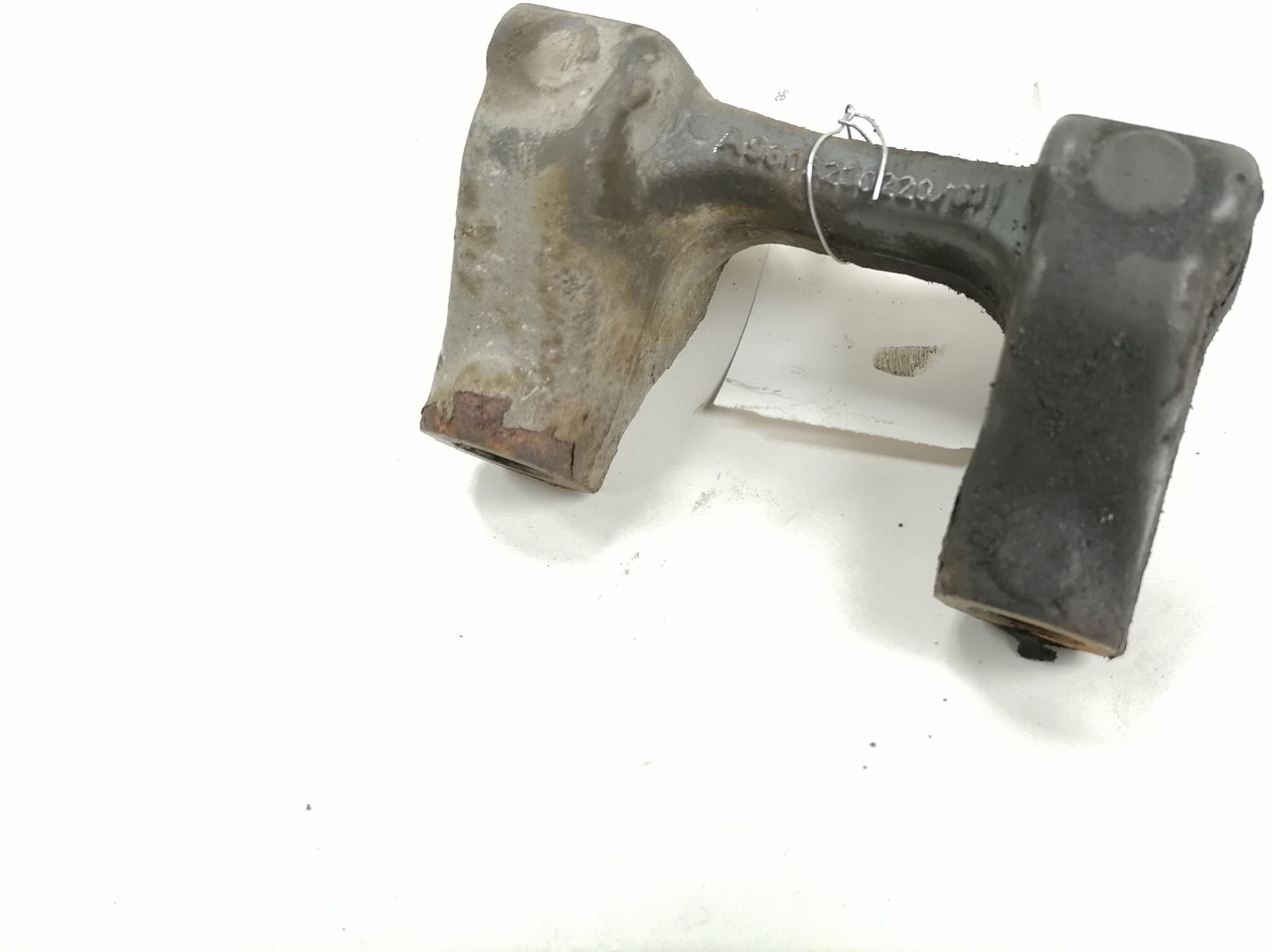 Mercedes-Benz Anti-roll bar bracket A9603230220 - Barre stabilisatrice pour Camion: photos 2 Mercedes-Benz Anti-roll bar bracket A9603230220 - Barre stabilisatrice pour Camion: photos 2