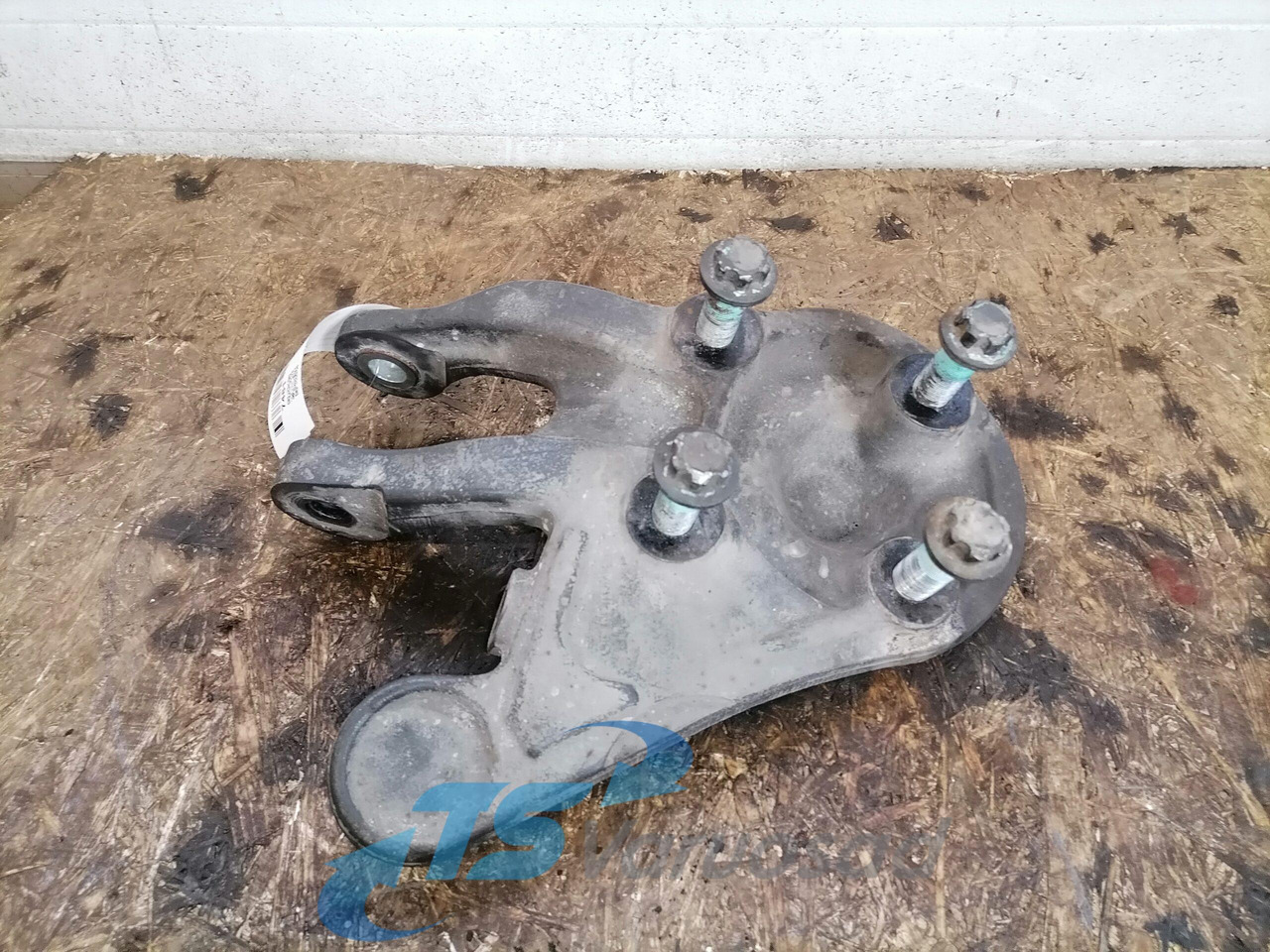 Mercedes-Benz Bracket A9603230124 - Suspension pour Camion: photos 1 Mercedes-Benz Bracket A9603230124 - Suspension pour Camion: photos 1