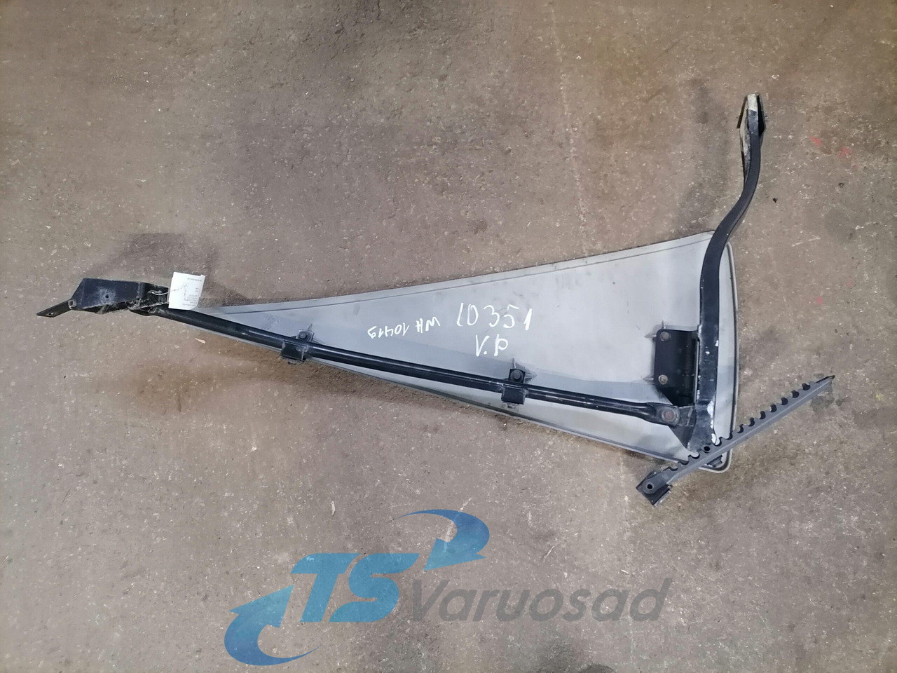 Mercedes-Benz Kabiini tuulesuunaja, ülemine vasak A9417902365 - Aérodynamique/ Spoilers pour Camion: photos 2 Mercedes-Benz Kabiini tuulesuunaja, ülemine vasak A9417902365 - Aérodynamique/ Spoilers pour Camion: photos 2