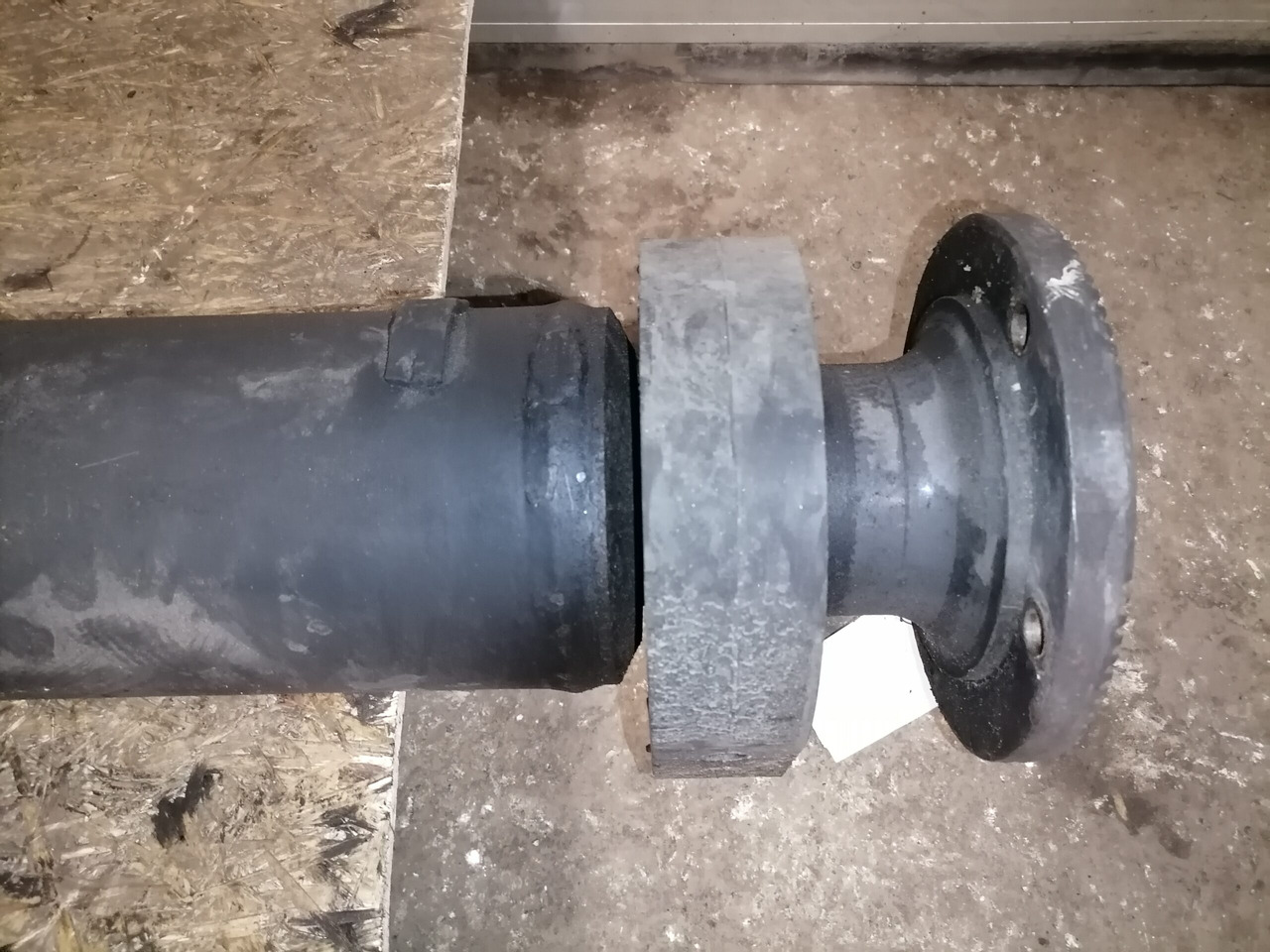 Mercedes-Benz Propeller shaft A6594100101 - Arbre à cardan pour Camion: photos 2 Mercedes-Benz Propeller shaft A6594100101 - Arbre à cardan pour Camion: photos 2