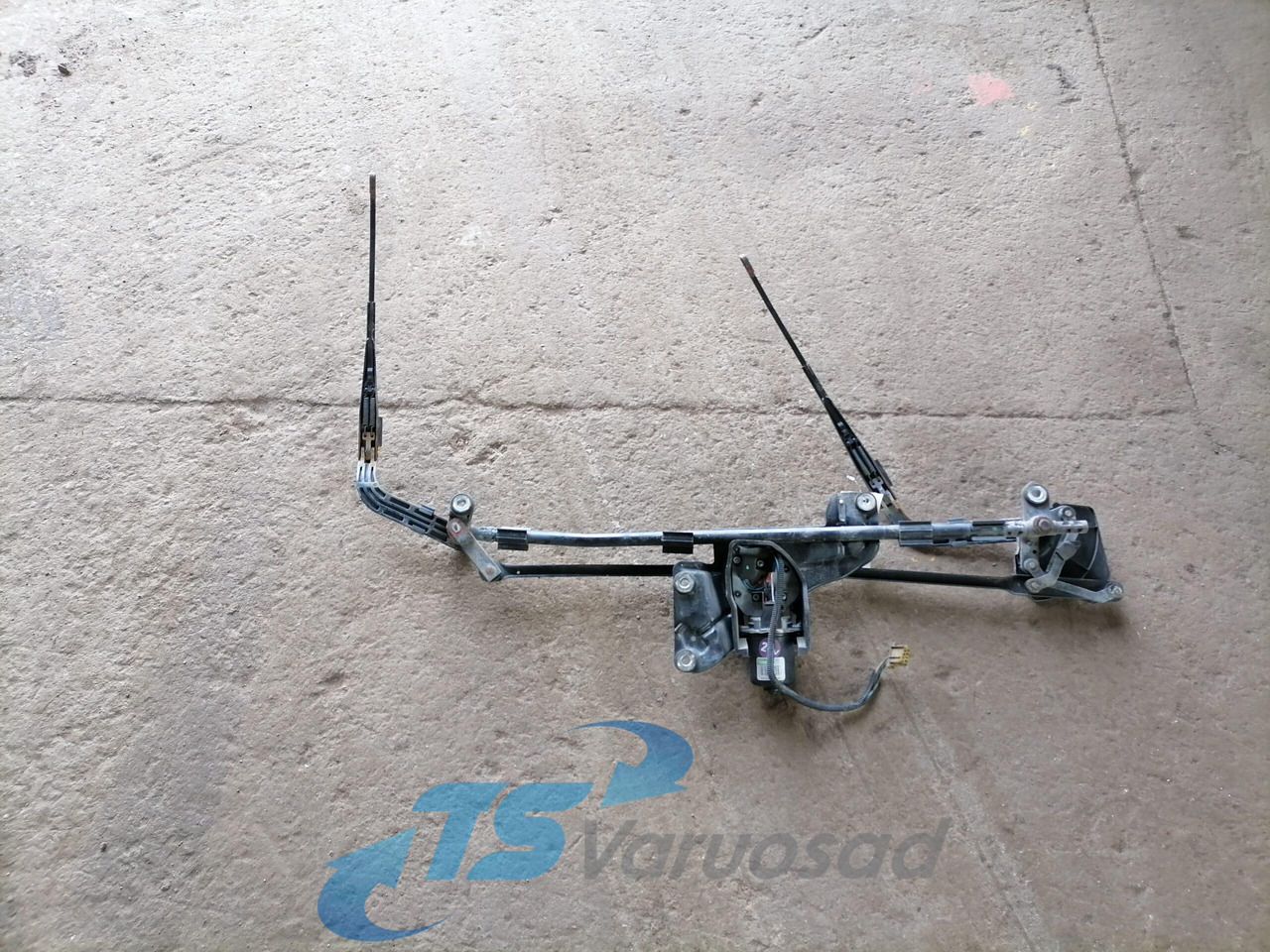 Renault Wiper frame 5010623531 - Essuie-glace pour Camion: photos 2 Renault Wiper frame 5010623531 - Essuie-glace pour Camion: photos 2