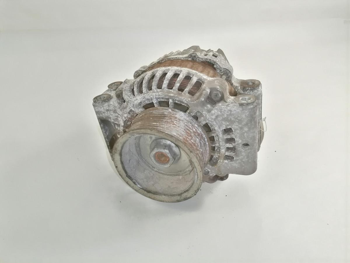 Scania Alternator 2395908 - Alternateur pour Camion: photos 2 Scania Alternator 2395908 - Alternateur pour Camion: photos 2