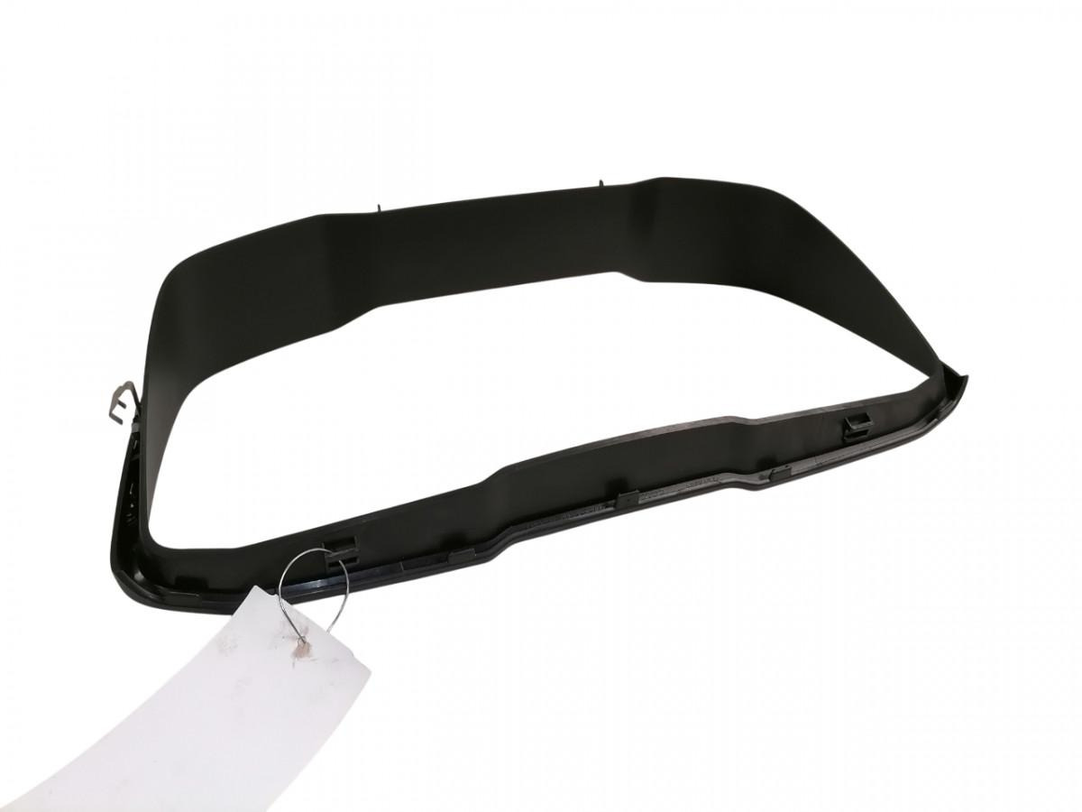 Scania Dashboard cover 2776367 - Panel de instrumentos pour Camion: photos 1 Scania Dashboard cover 2776367 - Panel de instrumentos pour Camion: photos 1