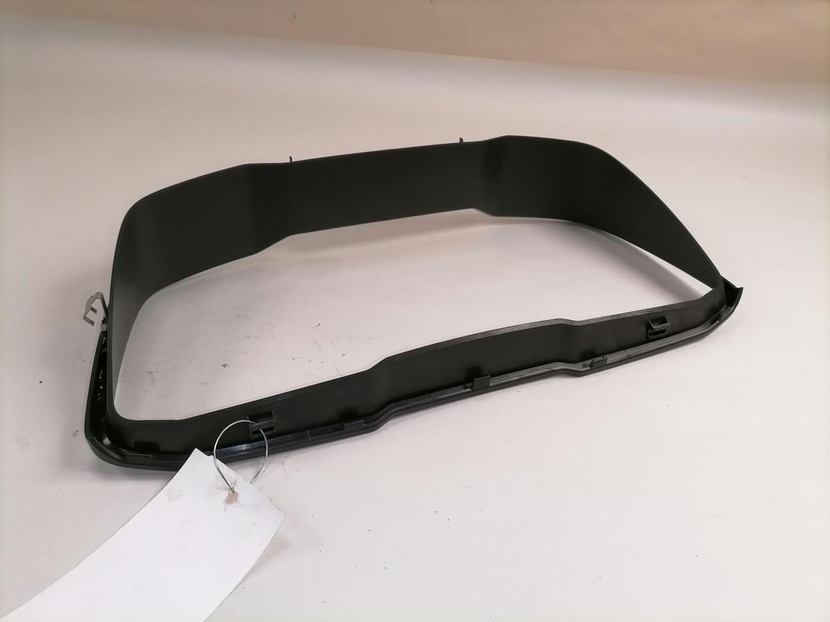 Scania Dashboard cover 2776367 - Panel de instrumentos pour Camion: photos 2 Scania Dashboard cover 2776367 - Panel de instrumentos pour Camion: photos 2