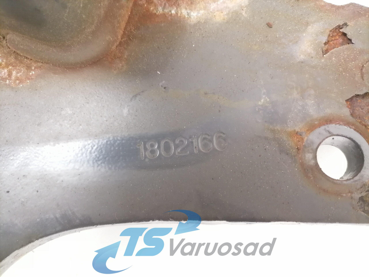Scania Front bumper carrier 1802166 - Pare-chocs pour Camion: photos 2 Scania Front bumper carrier 1802166 - Pare-chocs pour Camion: photos 2