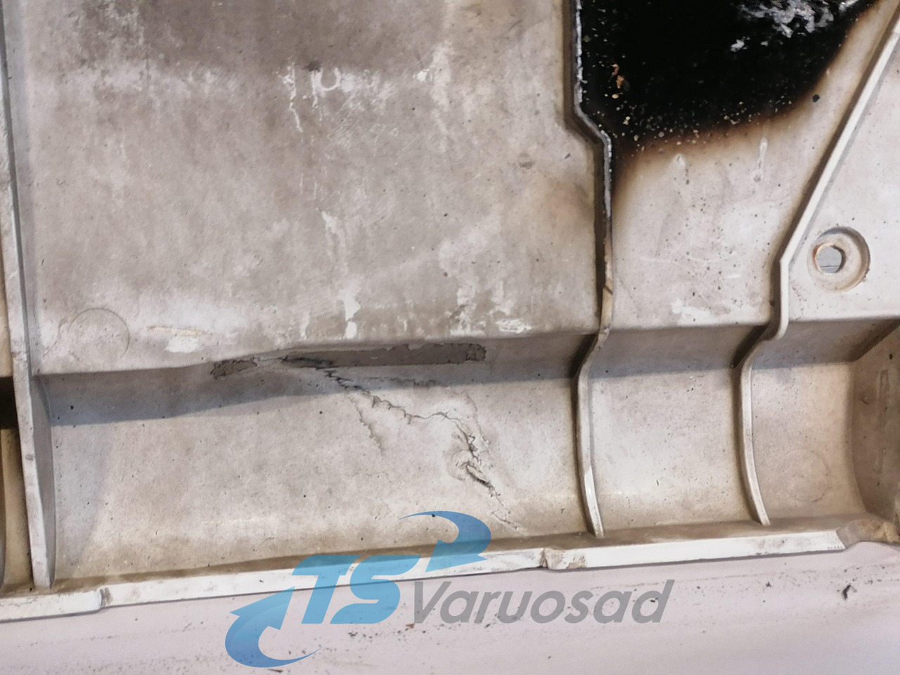 Scania Grille panel 1371856 - Calandre pour Camion: photos 4 Scania Grille panel 1371856 - Calandre pour Camion: photos 4