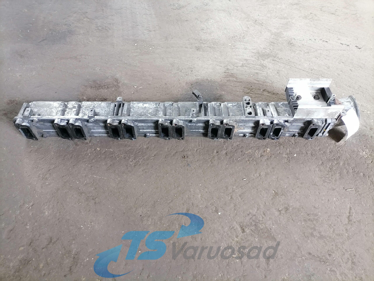 Scania Intake mainfold 1390209 - Collecteur d'admission pour Camion: photos 2 Scania Intake mainfold 1390209 - Collecteur d'admission pour Camion: photos 2