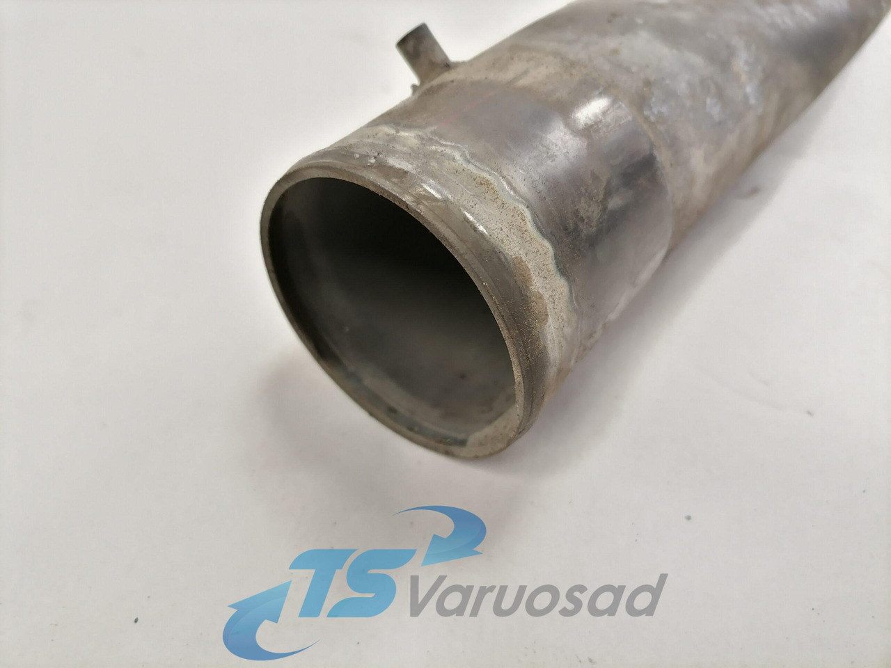 Scania Jahutusvedeliku toru, retarder 1781926 - Système de refroidissement pour Camion: photos 3 Scania Jahutusvedeliku toru, retarder 1781926 - Système de refroidissement pour Camion: photos 3