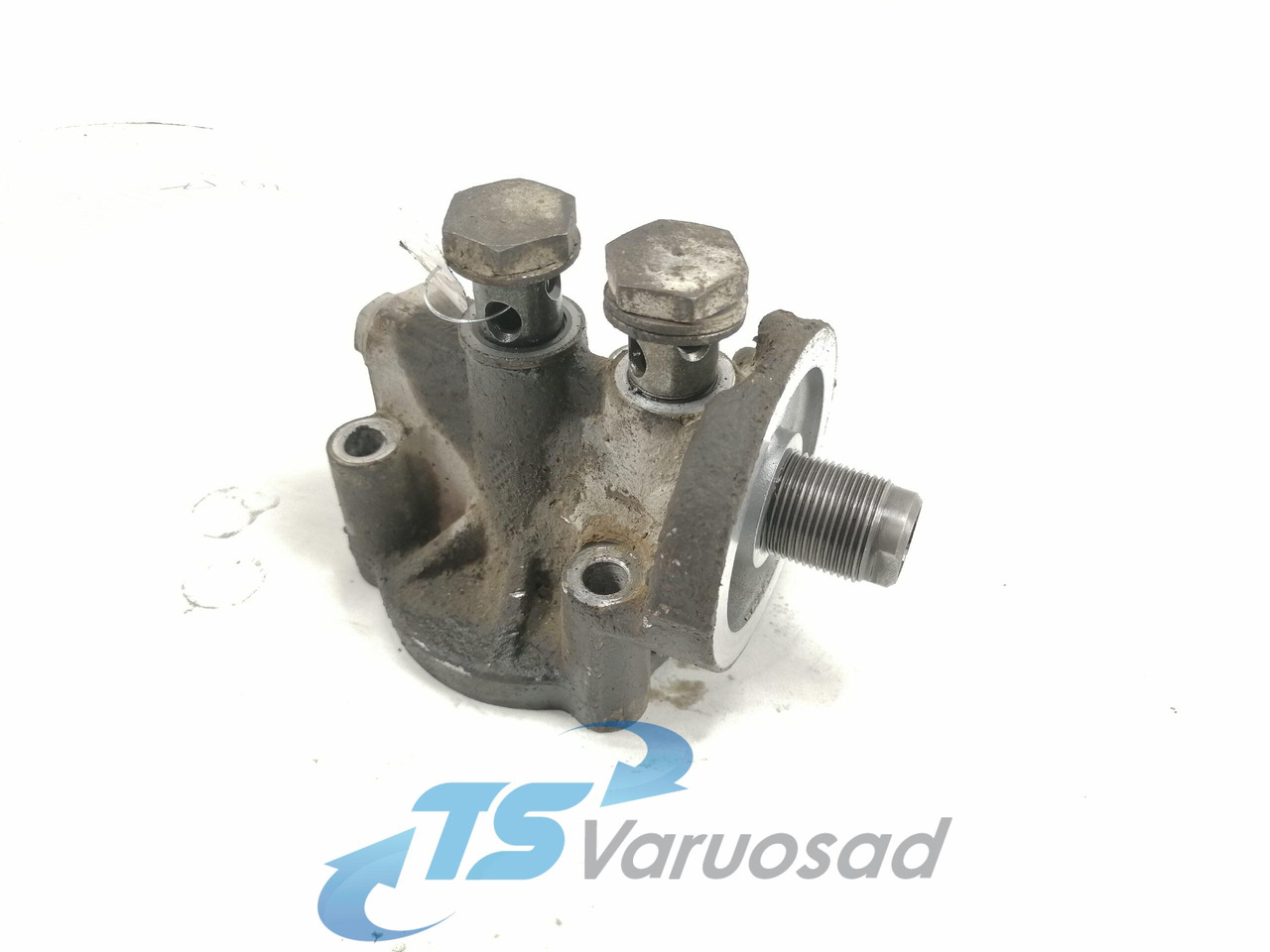 Scania Käigukasti õlifiltri jalg 1765955 - Boîte de vitesse et pièces pour Camion: photos 1 Scania Käigukasti õlifiltri jalg 1765955 - Boîte de vitesse et pièces pour Camion: photos 1