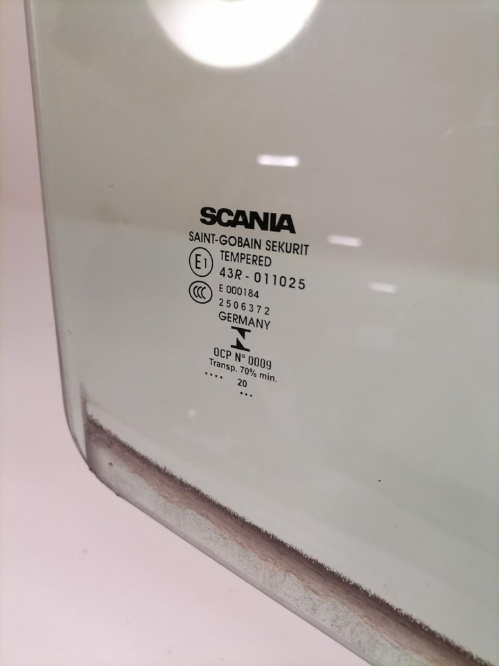 Scania Küljeklaas, parem 2506372 - Fenêtre et pièces pour Camion: photos 3 Scania Küljeklaas, parem 2506372 - Fenêtre et pièces pour Camion: photos 3