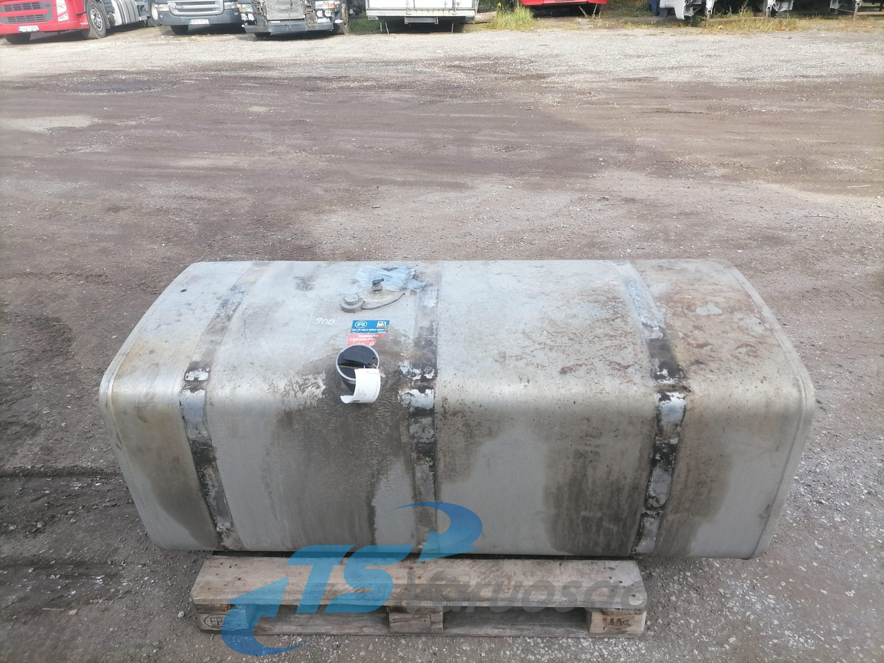 Scania Kütusepaak 700L 1517309 - Réservoir de carburant pour Camion: photos 1 Scania Kütusepaak 700L 1517309 - Réservoir de carburant pour Camion: photos 1