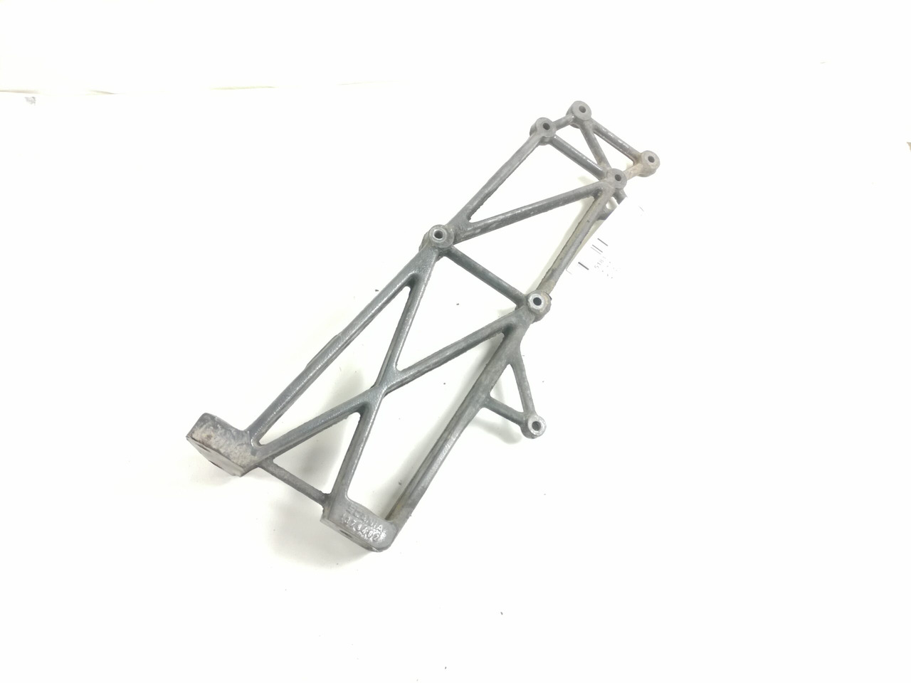 Scania Muffler carrier 1378482 - Silencieux pour Camion: photos 4 Scania Muffler carrier 1378482 - Silencieux pour Camion: photos 4