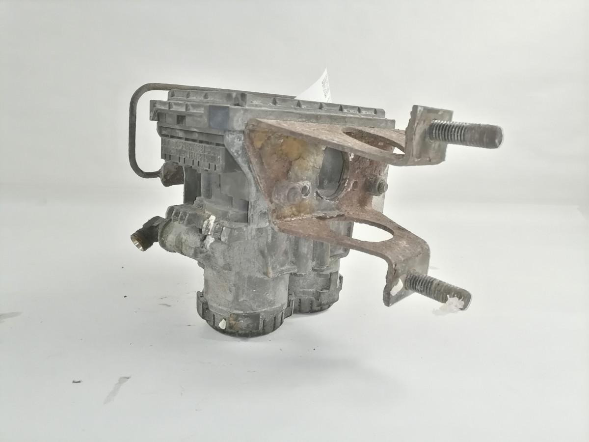 Scania Rear axel brake pressure control valve 1773677 - Valve de frein pour Camion: photos 4 Scania Rear axel brake pressure control valve 1773677 - Valve de frein pour Camion: photos 4