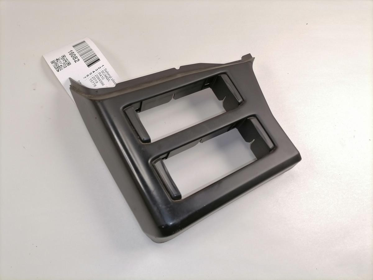 Scania Salongi plastik 2084596 - Pièce universelle pour Camion: photos 2 Scania Salongi plastik 2084596 - Pièce universelle pour Camion: photos 2