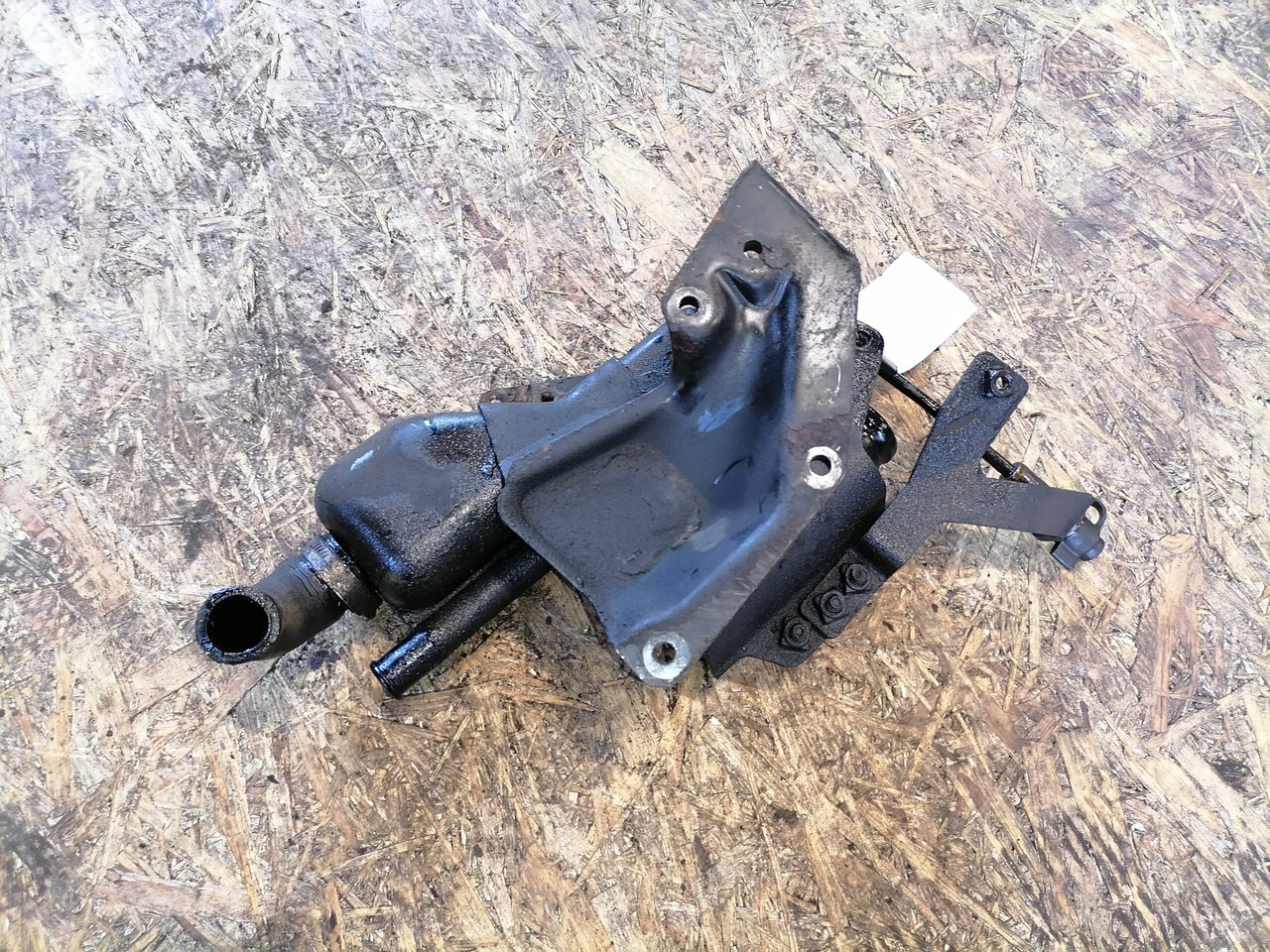 Tuyau de direction pour Camion Scania Scania steering oil tank 1461351: photos 6