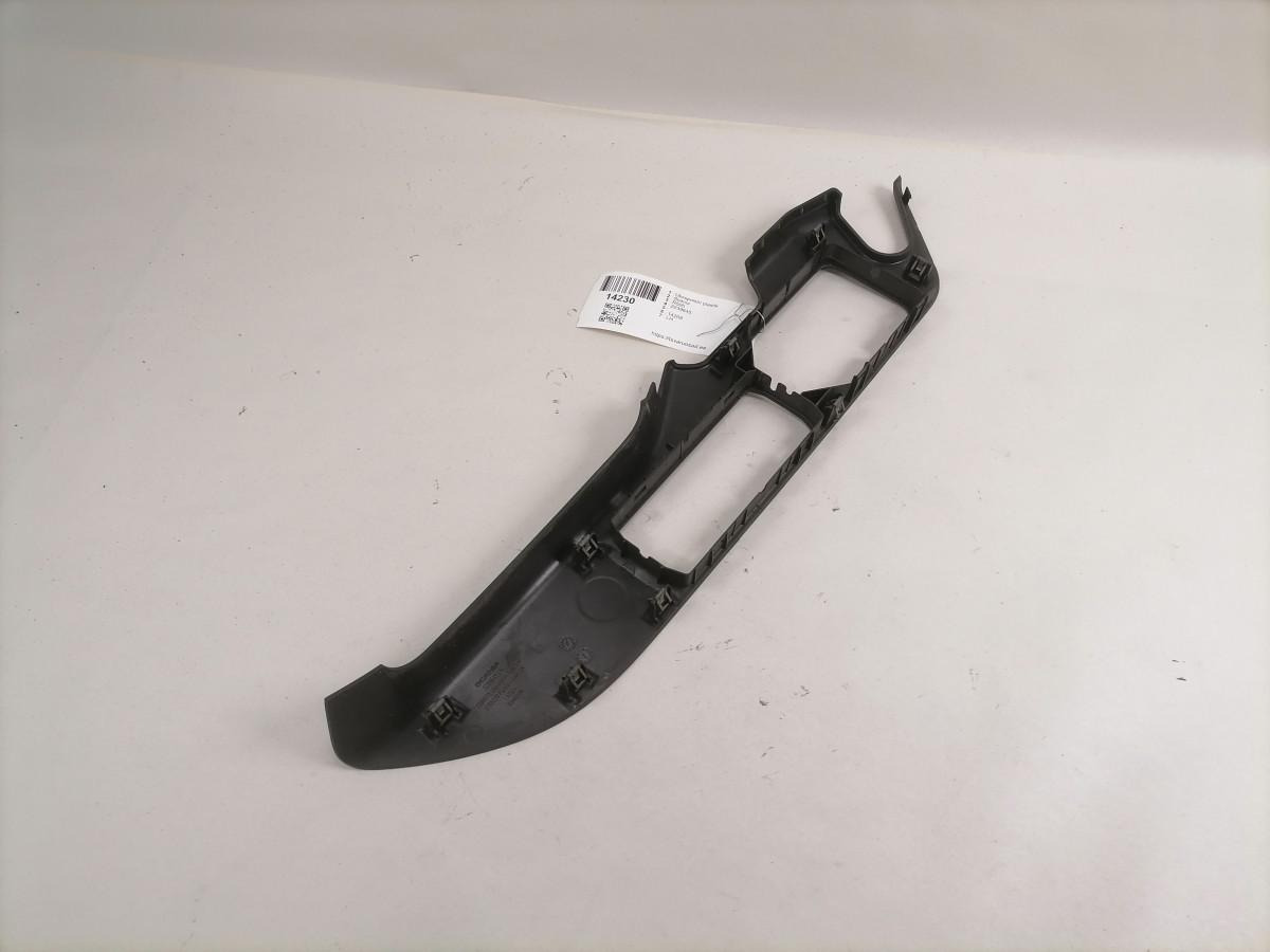 Scania Uksepolstri plastik 2239645 - Portière et pièces pour Camion: photos 3 Scania Uksepolstri plastik 2239645 - Portière et pièces pour Camion: photos 3