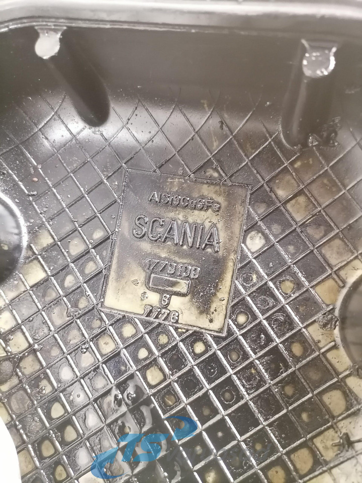 Scania Valve cover 1779109 - Culasse pour Camion: photos 3 Scania Valve cover 1779109 - Culasse pour Camion: photos 3