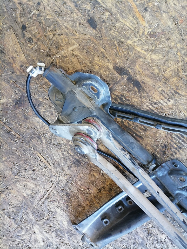 Scania Wiper frame 1765183 - Essuie-glace pour Camion: photos 2 Scania Wiper frame 1765183 - Essuie-glace pour Camion: photos 2