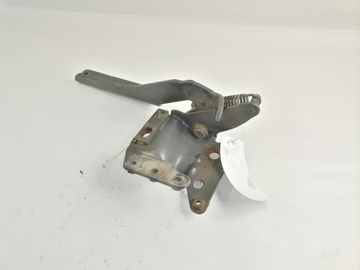 Scania lower grille carrier hinge 1785546 - Calandre pour Camion: photos 2 Scania lower grille carrier hinge 1785546 - Calandre pour Camion: photos 2
