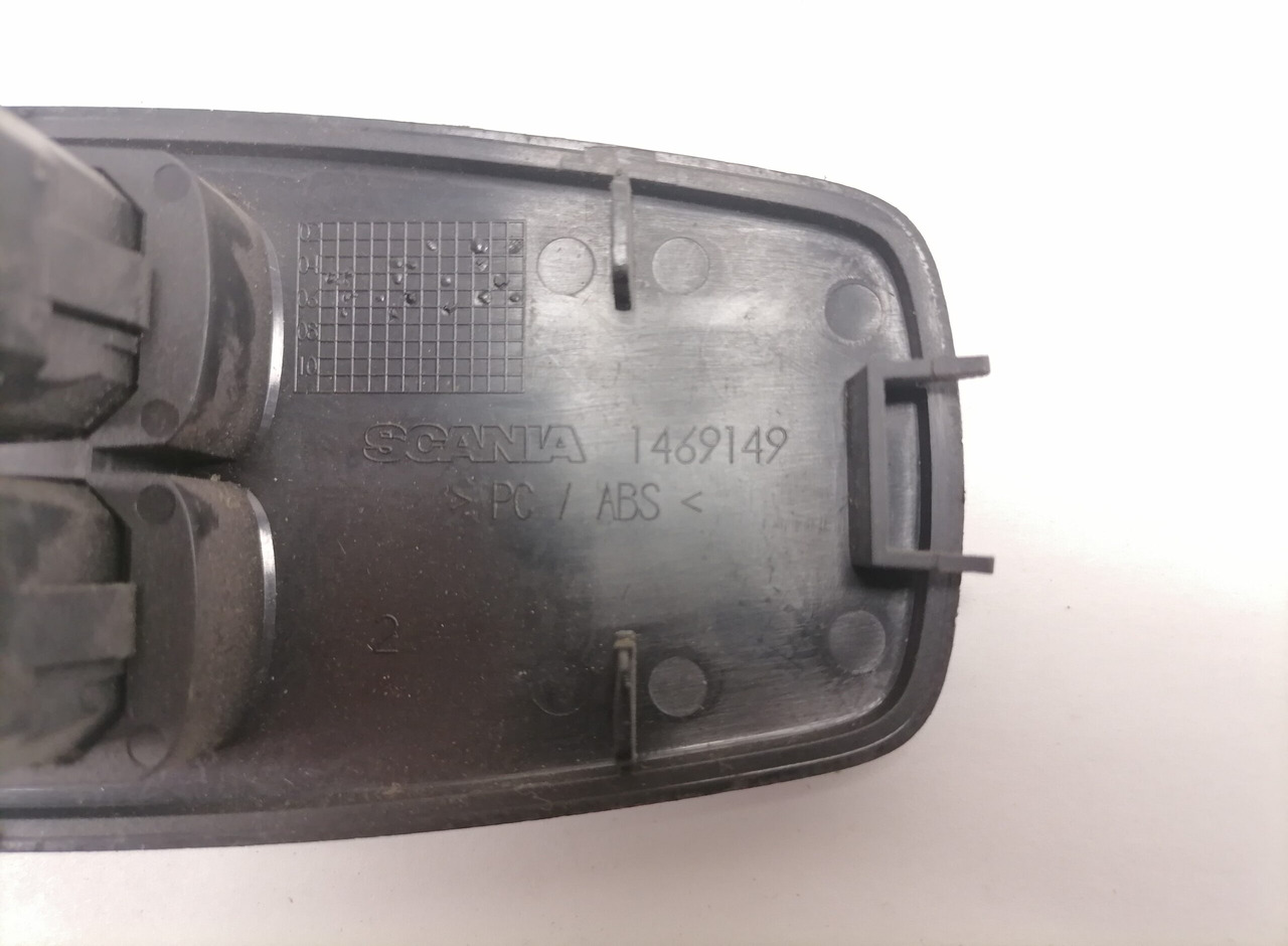 Scania switch 1469149 - Cabine pour Camion: photos 4 Scania switch 1469149 - Cabine pour Camion: photos 4