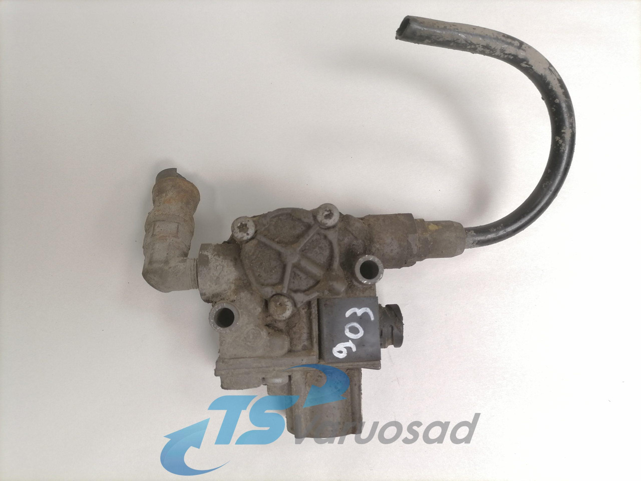 Volvo ABS brake valve 20516342 - Valve de frein pour Camion: photos 1 Volvo ABS brake valve 20516342 - Valve de frein pour Camion: photos 1