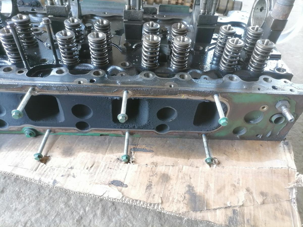 Volvo Cylinder head 21754367 - Culasse pour Camion: photos 5 Volvo Cylinder head 21754367 - Culasse pour Camion: photos 5