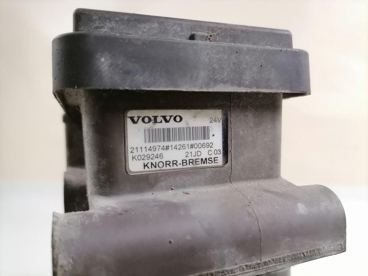 Volvo EBS brake valve 21114974 - Valve de frein pour Camion: photos 3 Volvo EBS brake valve 21114974 - Valve de frein pour Camion: photos 3