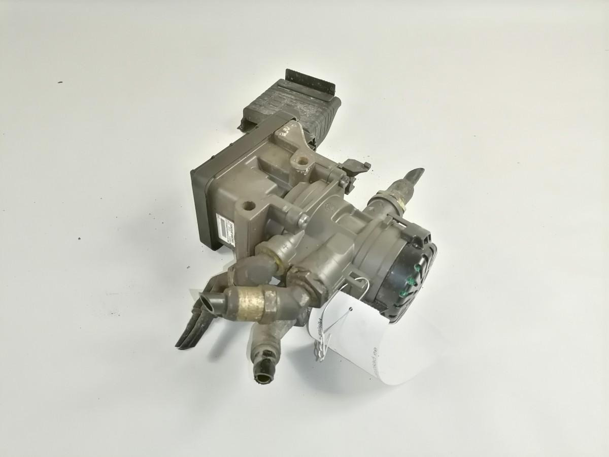 Volvo EBS brake valve K102311 - Valve de frein pour Camion: photos 2 Volvo EBS brake valve K102311 - Valve de frein pour Camion: photos 2