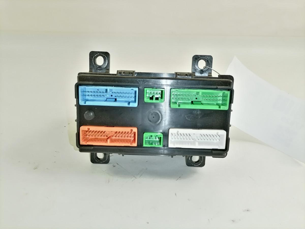 Volvo Ecu, VECU 21720464 - Bloc de gestion pour Camion: photos 3 Volvo Ecu, VECU 21720464 - Bloc de gestion pour Camion: photos 3