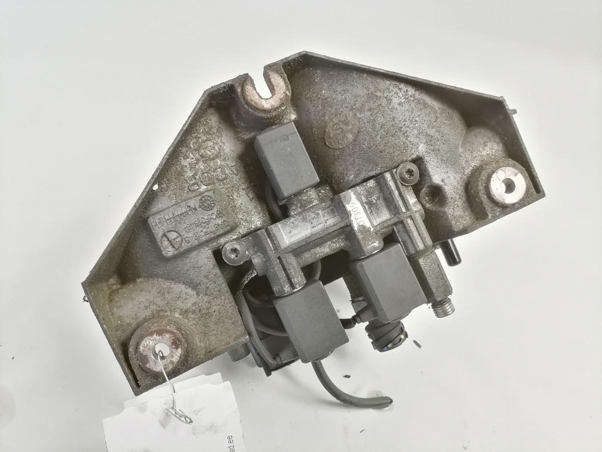 Volvo Fuel filter unit 22502424 - Filtre à carburant pour Camion: photos 3 Volvo Fuel filter unit 22502424 - Filtre à carburant pour Camion: photos 3