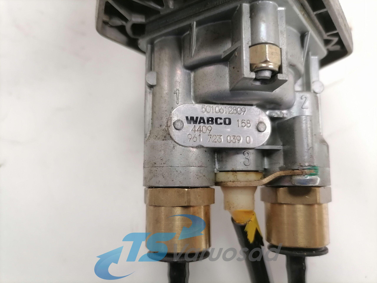 Volvo Handbrake control lever 5010612809 - Pièce universelle pour Camion: photos 2 Volvo Handbrake control lever 5010612809 - Pièce universelle pour Camion: photos 2