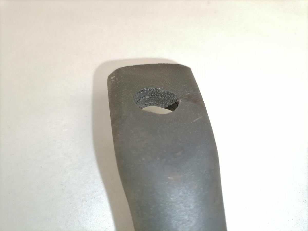 Volvo Kabiini sisenemise käepide 21506182 - Pièce universelle pour Camion: photos 3 Volvo Kabiini sisenemise käepide 21506182 - Pièce universelle pour Camion: photos 3