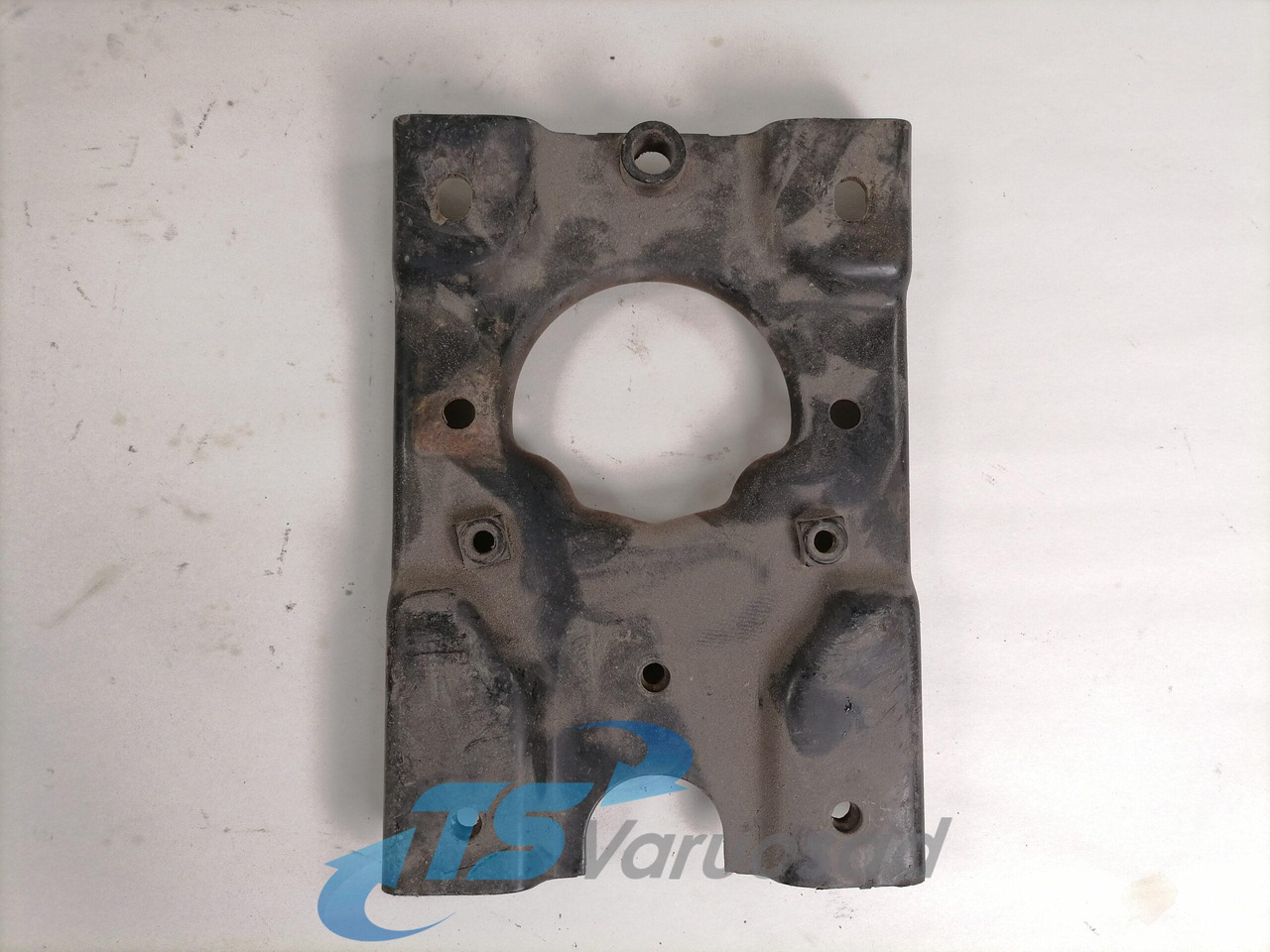 Volvo Light bracket 3175888 - Lumière/ Éclairage pour Camion: photos 1 Volvo Light bracket 3175888 - Lumière/ Éclairage pour Camion: photos 1