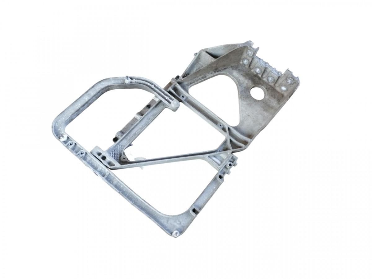 Volvo Mudguard bracket 21341500 - Pièce universelle pour Camion: photos 1 Volvo Mudguard bracket 21341500 - Pièce universelle pour Camion: photos 1
