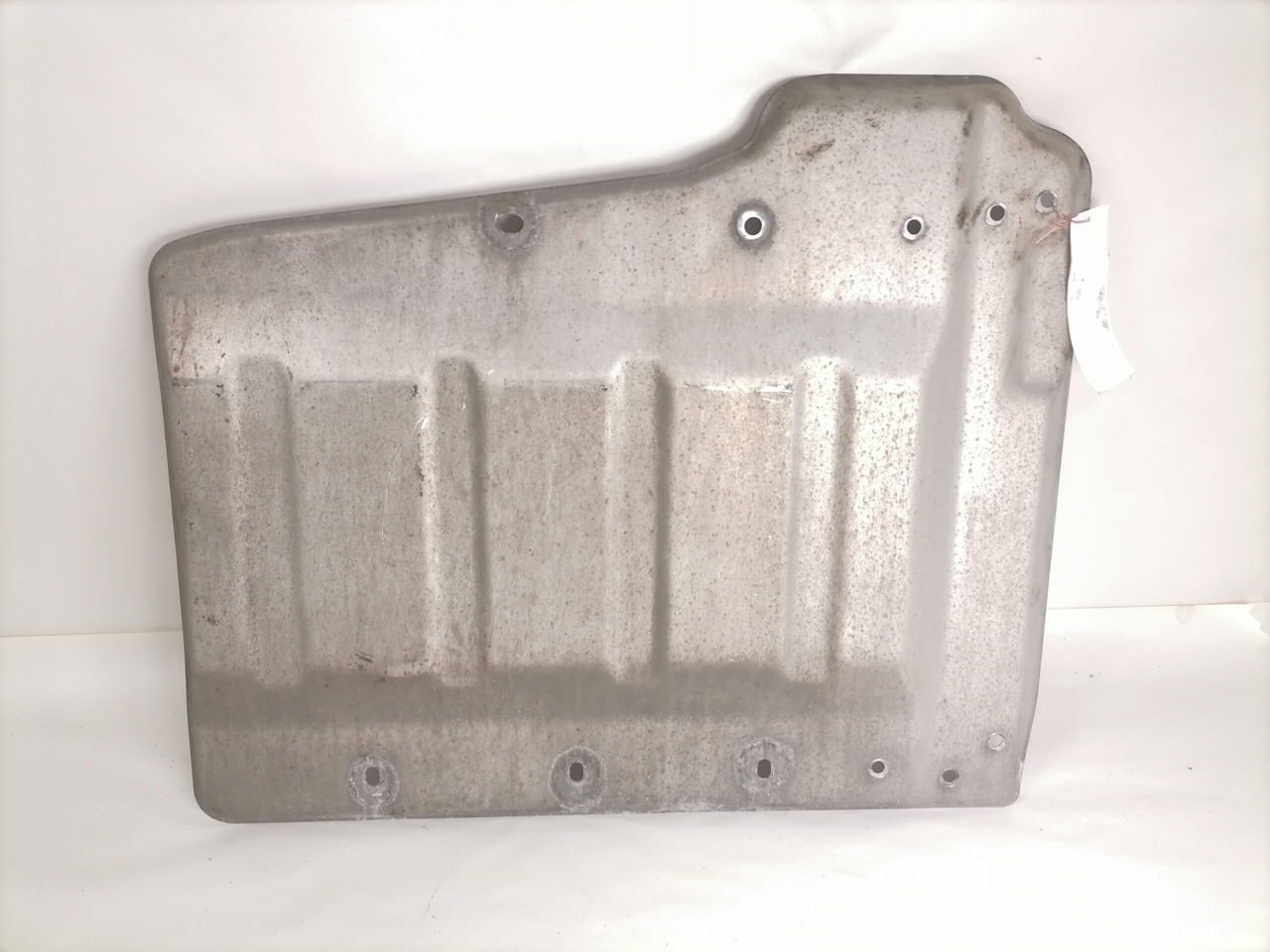 Volvo Muffler cover 22223839 - Silencieux pour Camion: photos 2 Volvo Muffler cover 22223839 - Silencieux pour Camion: photos 2