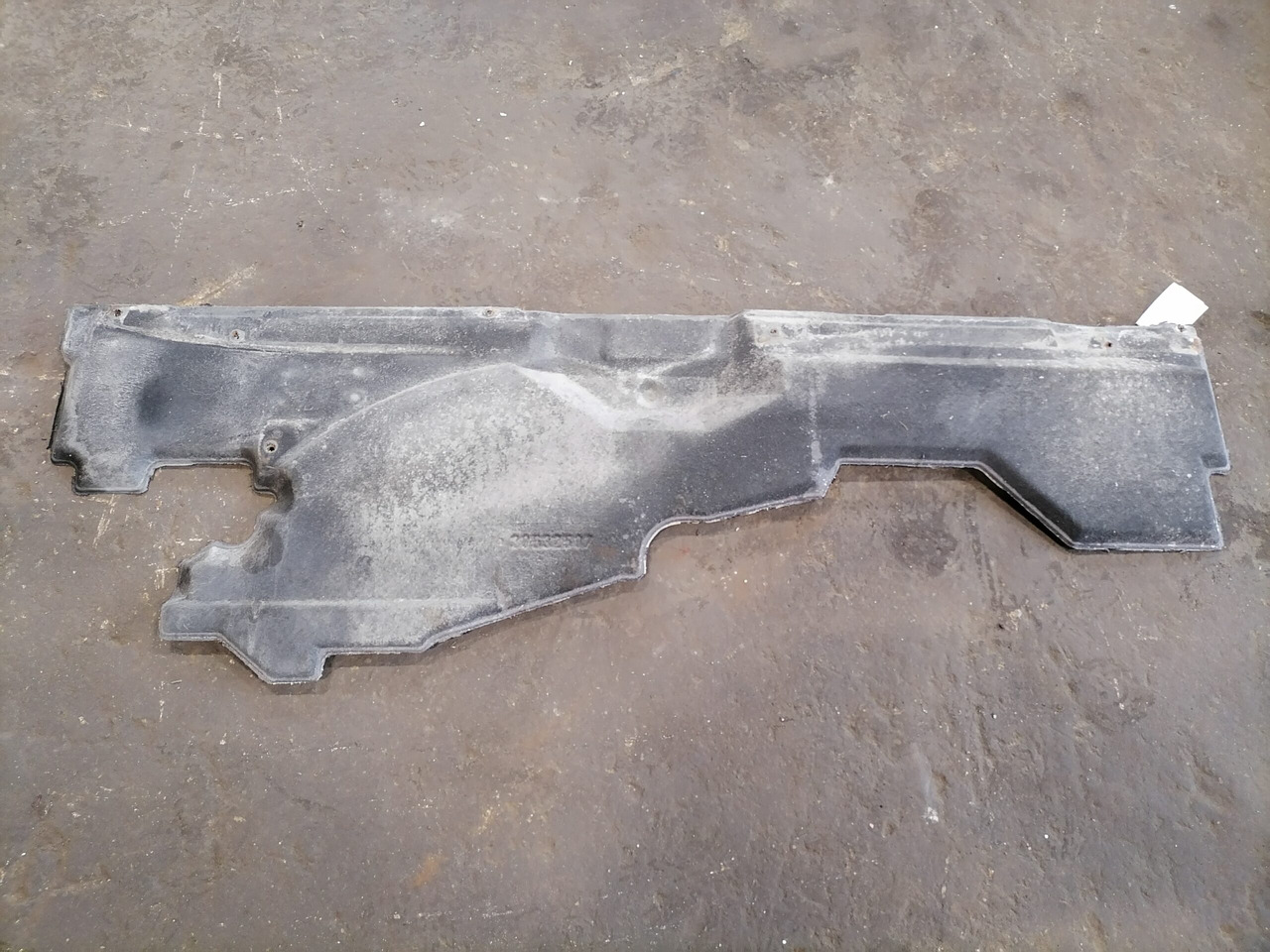 Volvo Noise reduction mat under the cab 20532507 - Pièce universelle pour Camion: photos 3 Volvo Noise reduction mat under the cab 20532507 - Pièce universelle pour Camion: photos 3