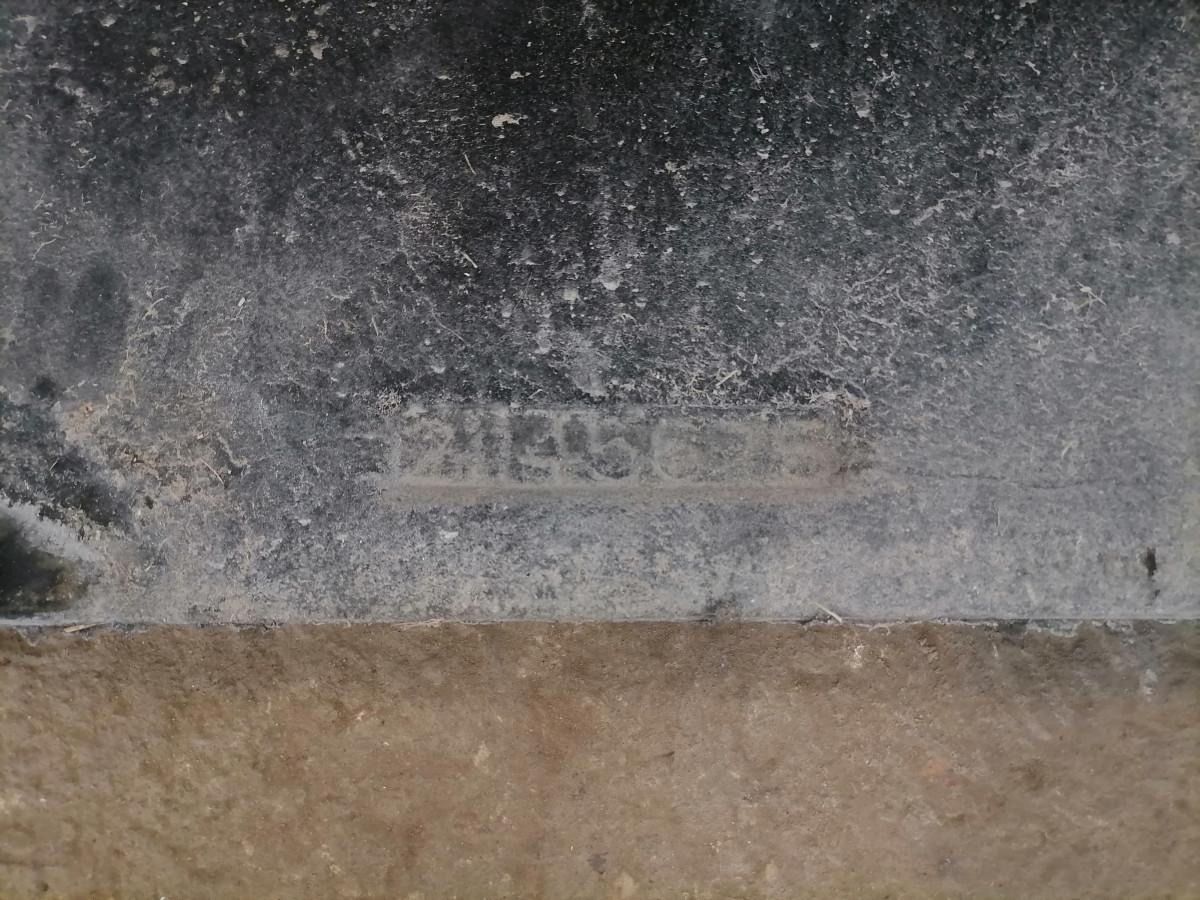 Volvo Noise reduction mat under the cab 21145675 - Pièce universelle pour Camion: photos 4 Volvo Noise reduction mat under the cab 21145675 - Pièce universelle pour Camion: photos 4