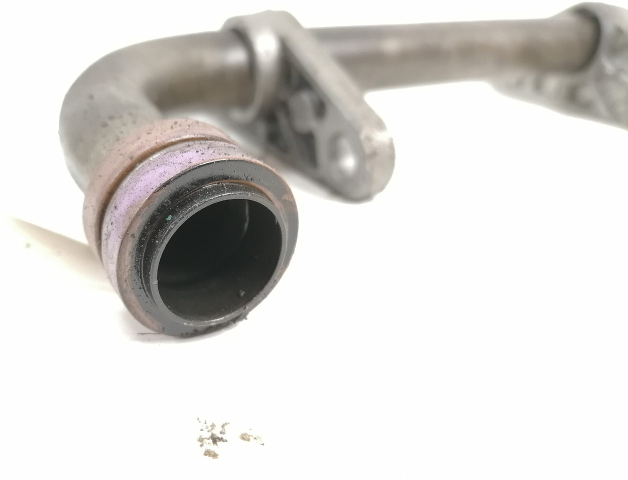 Volvo Oil pump pipe 20498189 - Pompe à huile pour Camion: photos 2 Volvo Oil pump pipe 20498189 - Pompe à huile pour Camion: photos 2