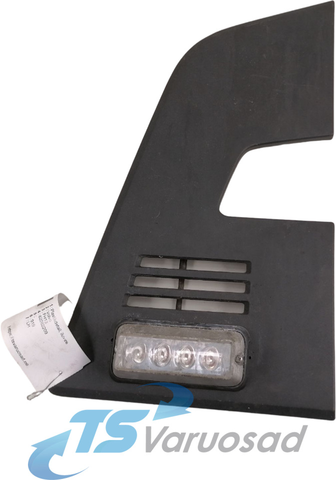 Volvo Plastic 82062209 - Aérodynamique/ Spoilers pour Camion: photos 1 Volvo Plastic 82062209 - Aérodynamique/ Spoilers pour Camion: photos 1