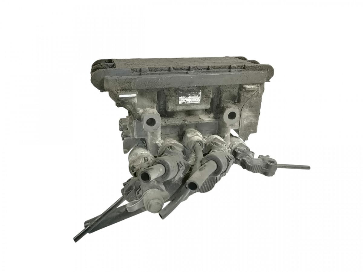 Volvo Rear axel brake pressure control valve 21114975 - Valve de frein pour Camion: photos 1 Volvo Rear axel brake pressure control valve 21114975 - Valve de frein pour Camion: photos 1