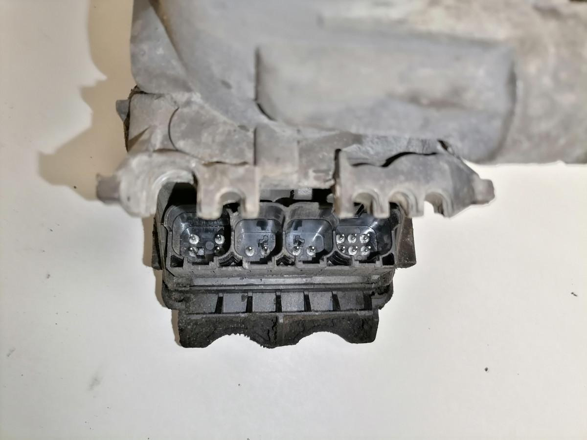 Volvo Rear axel brake pressure control valve 21114975 - Valve de frein pour Camion: photos 4 Volvo Rear axel brake pressure control valve 21114975 - Valve de frein pour Camion: photos 4