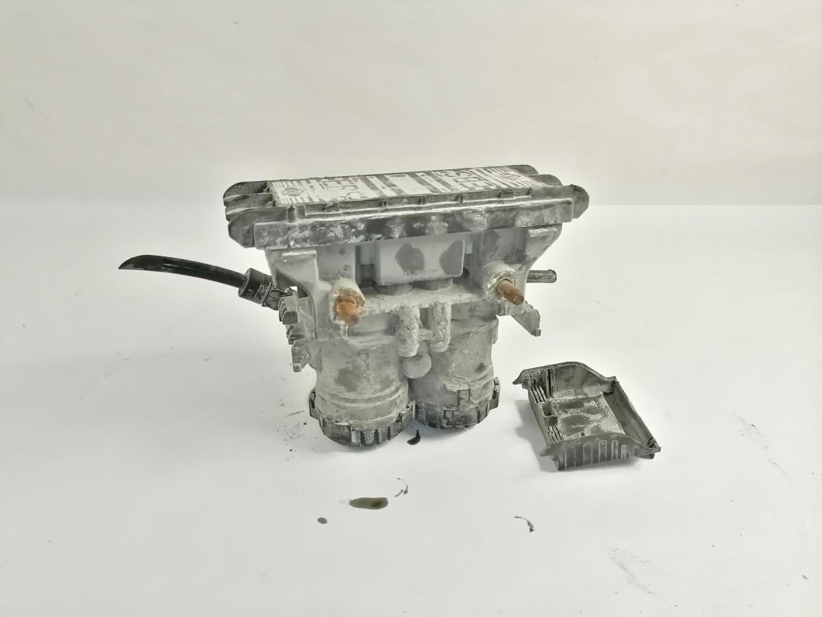 Volvo Rear axel brake pressure control valve 22225552 - Valve de frein pour Camion: photos 3 Volvo Rear axel brake pressure control valve 22225552 - Valve de frein pour Camion: photos 3