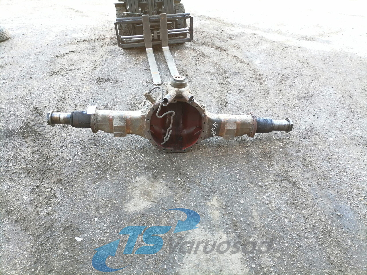 Volvo Rear axel housing 5600586556 - Essieu et pièces pour Camion: photos 1 Volvo Rear axel housing 5600586556 - Essieu et pièces pour Camion: photos 1