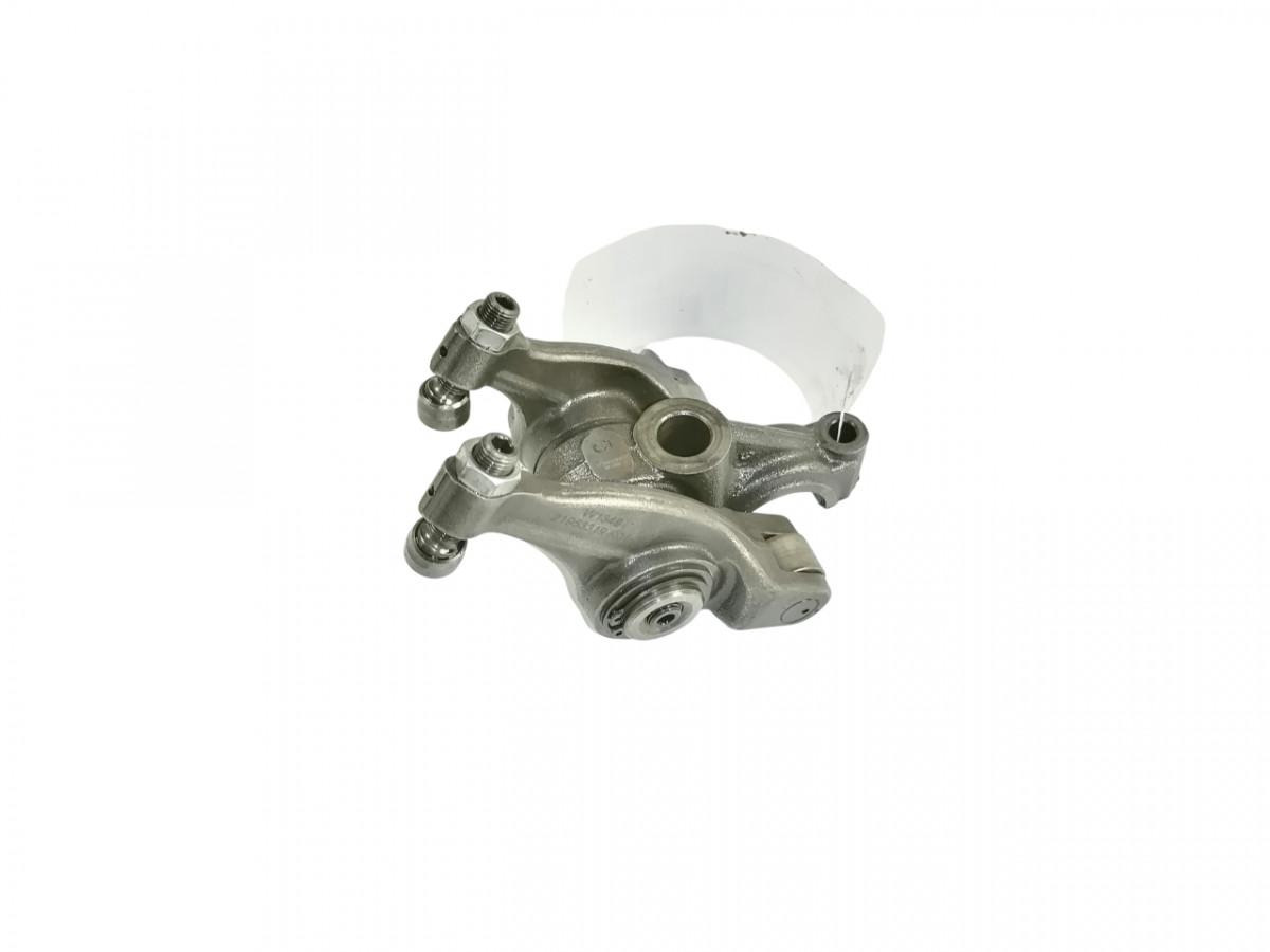 Volvo Set of rockers with shaft 21796360 - Pièce universelle pour Camion: photos 1 Volvo Set of rockers with shaft 21796360 - Pièce universelle pour Camion: photos 1