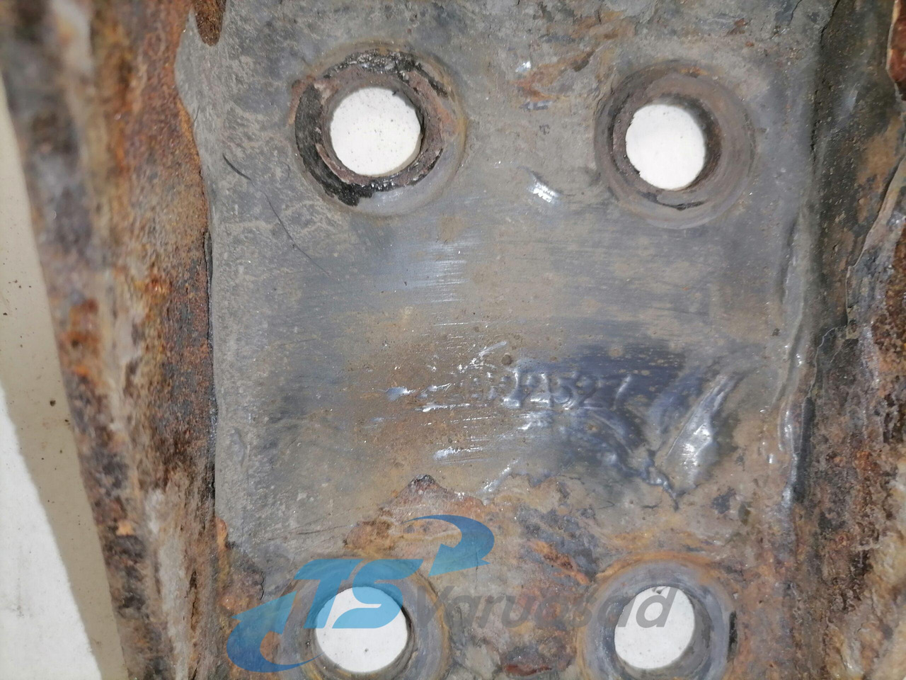 Volvo Shock absorber mounting 22022527 - Suspension pour Camion: photos 2 Volvo Shock absorber mounting 22022527 - Suspension pour Camion: photos 2