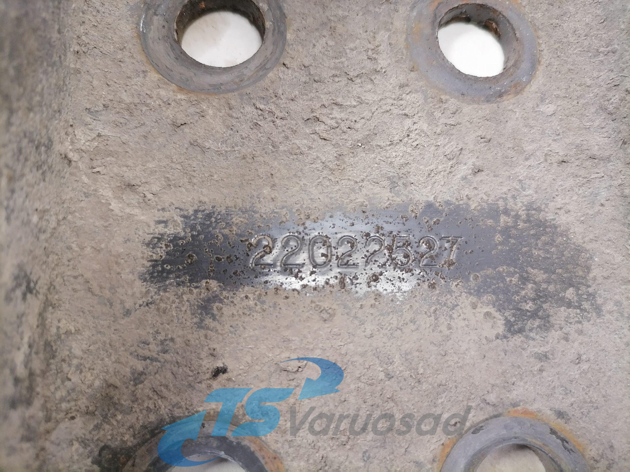 Volvo Shock absorber mounting 22022527 - Suspension pour Camion: photos 3 Volvo Shock absorber mounting 22022527 - Suspension pour Camion: photos 3